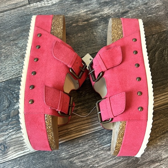 Altar'd State Serenna Platform Sandals Women's Red Size 8 Buckle Faux Suede - Picture 5 of 8